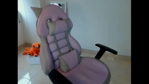 Danni online show from February 7, 2025, 9:15 pm