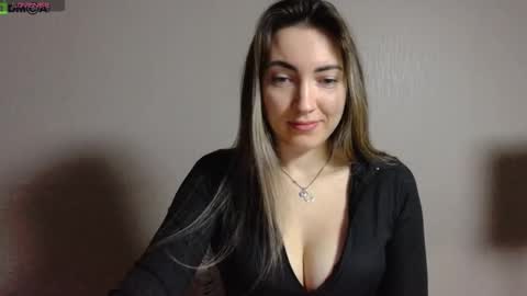 Snapshot of little___angell chatting on October 1, 2025, 3:51 pm Tina online show from October 1, 2025, 3:51 pm