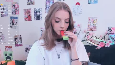 Snapshot of little__caprice chatting on June 4, 2026, 7:47 am Bella online show from June 4, 2026, 7:47 am