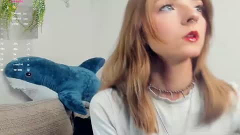 Snapshot of little__caprice chatting on June 12, 2026, 7:51 am Bella online show from June 12, 2026, 7:51 am