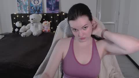 little__flowers online show from September 16, 2025, 8:48 am