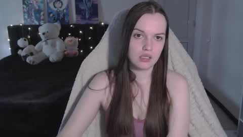 little__flowers online show from January 6, 2026, 9:46 am