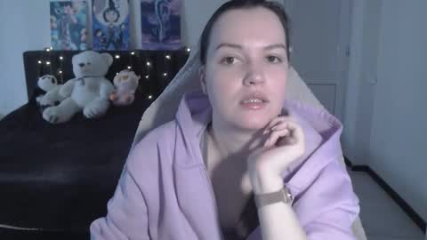 little__flowers online show from February 7, 2026, 9:02 am