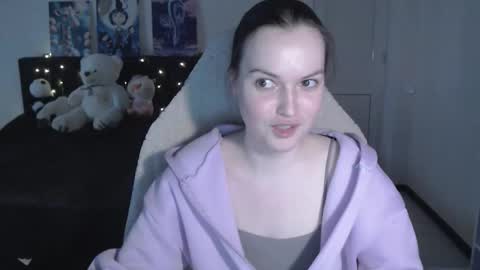 little__flowers online show from February 21, 2026, 11:33 am