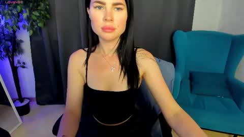 Snapshot of little__isabel chatting on July 1, 2026, 7:54 am Isabel online show from July 1, 2026, 7:54 am