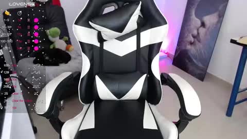 Amelie  online show from February 19, 2026, 1:23 am