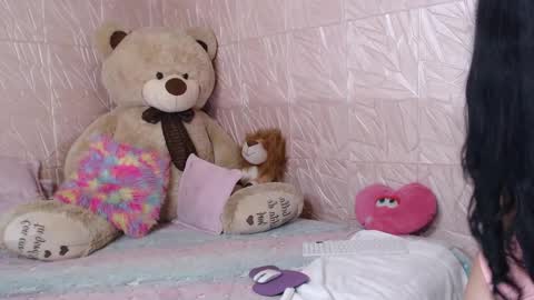 TU ANGELITO online show from February 25, 2025, 10:29 pm