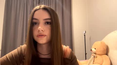 Catherine online show from November 26, 2025, 1:12 pm