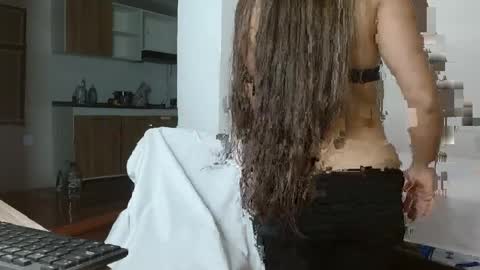 Snapshot of little_babyboo_ chatting on April 6, 2026, 11:05 pm Catalina online show from April 6, 2026, 11:05 pm