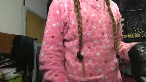 Diablita online show from April 16, 2026, 9:21 am