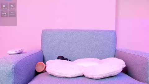 Snapshot of little_effy18_ chatting on February 18, 2025, 1:43 am Little Effy online show from February 18, 2025, 1:43 am