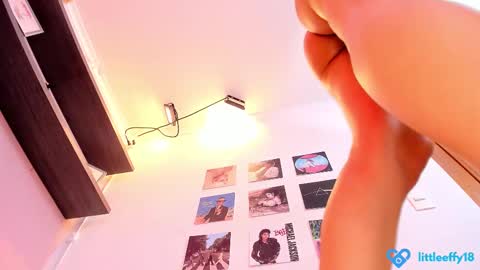 Snapshot of little_effy18_ chatting on February 28, 2025, 1:26 am Little Effy online show from February 28, 2025, 1:26 am