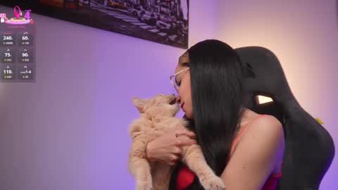 Help me reach 100 likes online show from November 9, 2025, 7:12 pm