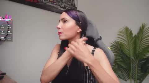 Help me reach 100 likes online show from March 26, 2026, 7:08 pm