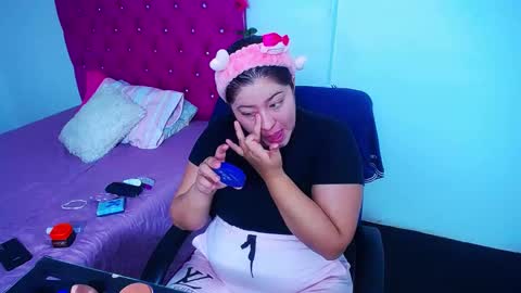 Snapshot of little_flower4you chatting on January 3, 2025, 7:07 pm mai rojas online show from January 3, 2025, 7:07 pm