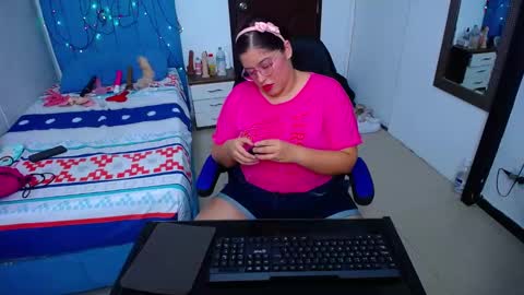 Snapshot of little_flower4you chatting on February 11, 2025, 7:27 pm mai rojas online show from February 11, 2025, 7:27 pm