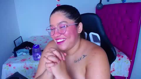 Snapshot of little_flower4you chatting on March 7, 2025, 1:53 am mai rojas online show from March 7, 2025, 1:53 am