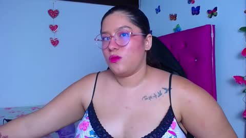 Snapshot of little_flower4you chatting on March 8, 2025, 1:17 am mai rojas online show from March 8, 2025, 1:17 am