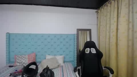 Snapshot of little_flower4you chatting on September 13, 2025, 12:16 pm mai rojas online show from September 13, 2025, 12:16 pm