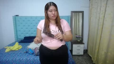 Snapshot of little_flower4you chatting on September 18, 2025, 12:40 pm mai rojas online show from September 18, 2025, 12:40 pm