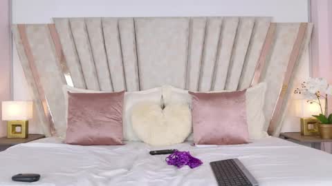 Snapshot of little_janne_ chatting on May 28, 2026, 2:09 am Janne online show from May 28, 2026, 2:09 am