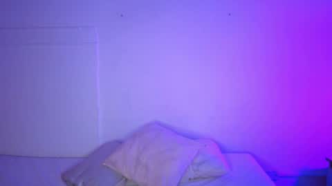 little_lilith_apple online show from November 14, 2025, 7:34 pm