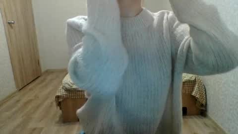 Snapshot of little_mariaa chatting on September 18, 2025, 5:15 pm Maria online show from September 18, 2025, 5:15 pm