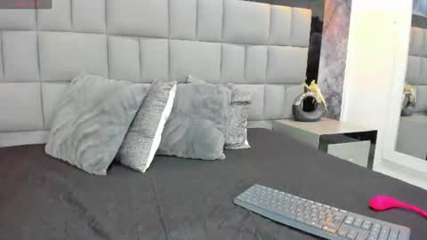 little_melanie online show from July 1, 2026, 6:18 pm