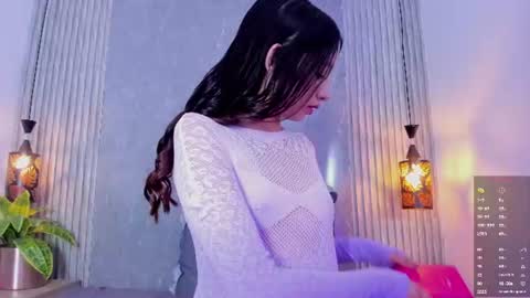 Snapshot of little_melody1 chatting on July 5, 2026, 1:29 pm little_melody1 online show from July 5, 2026, 1:29 pm