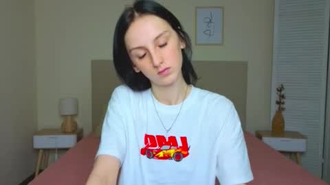 little_mollee online show from September 20, 2025, 9:38 pm