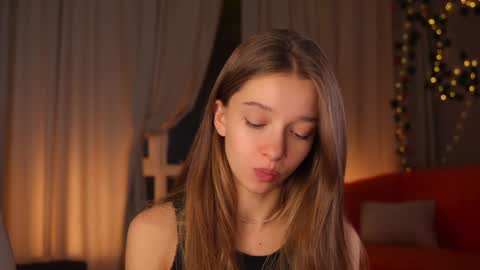 Kiki online show from October 28, 2025, 4:31 pm