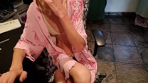 Snapshot of little_savage chatting on March 4, 2026, 10:05 pm little_savage online show from March 4, 2026, 10:05 pm