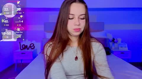 little_siin online show from November 9, 2025, 8:23 am