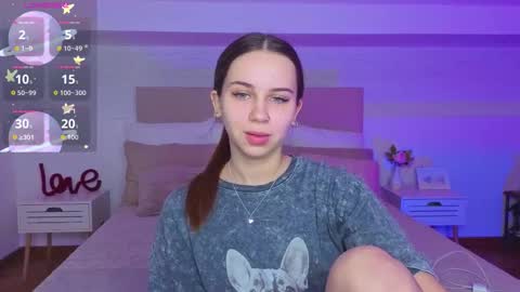 little_siin online show from November 27, 2025, 8:05 am