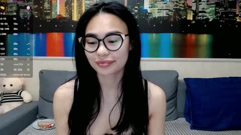 Snapshot of little_v1rgin_angel chatting on December 9, 2024, 2:06 pm Kwan online show from December 9, 2024, 2:06 pm