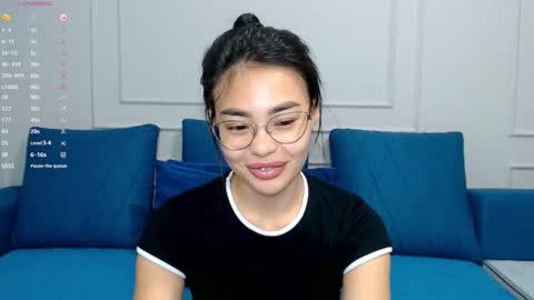 Snapshot of little_v1rgin_angel chatting on October 15, 2025, 5:13 pm Kwan online show from October 15, 2025, 5:13 pm