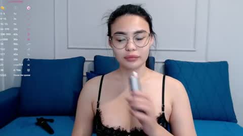 Snapshot of little_v1rgin_angel chatting on July 2, 2026, 9:48 am Kwan online show from July 2, 2026, 9:48 am