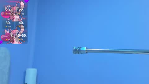 little_valentinaa online show from December 14, 2025, 11:26 am