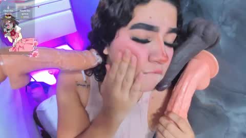 little_valentinaa online show from May 14, 2026, 11:17 am