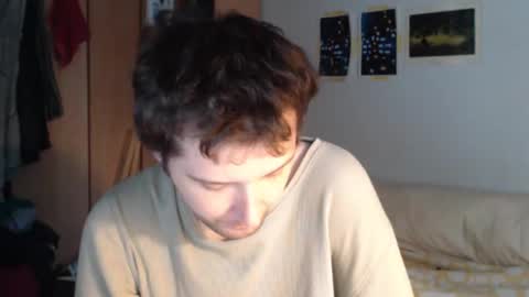 littlealien7 online show from October 24, 2025, 9:22 pm