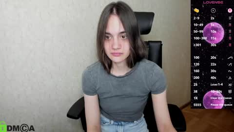 littleashleyy online show from April 18, 2026, 7:07 pm