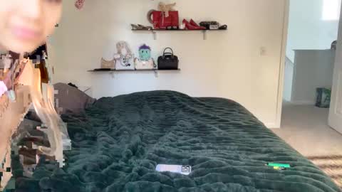 LittleCutieChloe online show from February 9, 2026, 8:24 pm