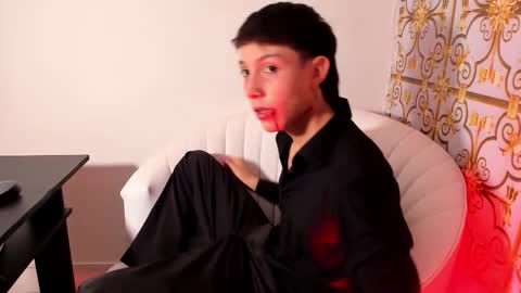 DANNY online show from October 31, 2025, 5:14 pm