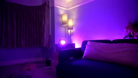 Snapshot of littlee33 chatting on February 21, 2025, 9:11 pm Emily Hill online show from February 21, 2025, 9:11 pm