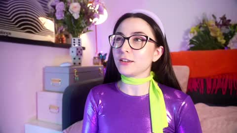 Snapshot of littlee33 chatting on October 6, 2025, 8:28 pm Emily Hill online show from October 6, 2025, 8:28 pm