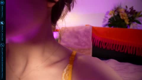 Snapshot of littlee33 chatting on November 8, 2025, 9:13 pm Emily Hill online show from November 8, 2025, 9:13 pm