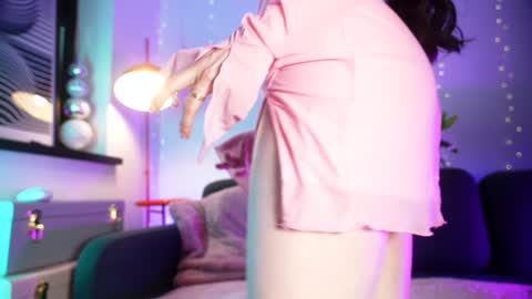 Emily Hill online show from January 16, 2026, 9:19 pm