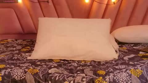 Tania  online show from January 15, 2026, 9:07 pm