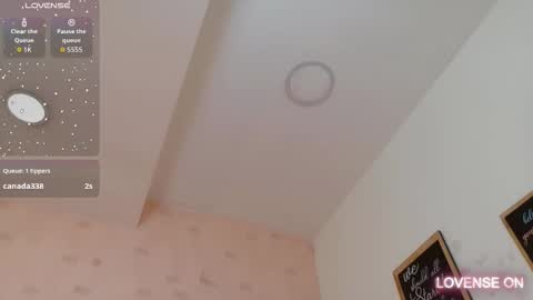 Tania  online show from March 17, 2026, 7:39 pm