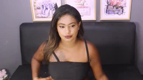 Snapshot of littleindianmilf chatting on January 9, 2025, 8:45 am littleindianmilf online show from January 9, 2025, 8:45 am